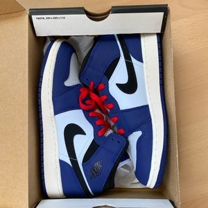 Jordan 1 Mid SE Deep Royal GS